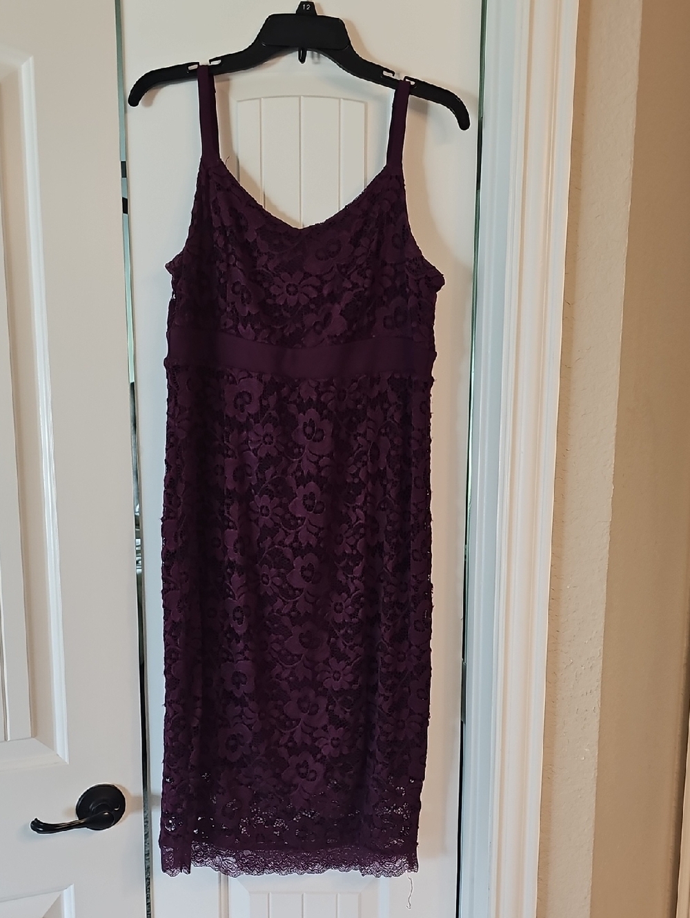 Sleeveless Lace Midi Dress in Deep Plum Size 10 (Torrid 0)